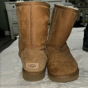 UGG Tan Sheepskin Comfort